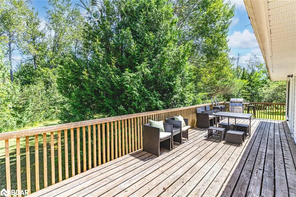 20 Hillview Crescent