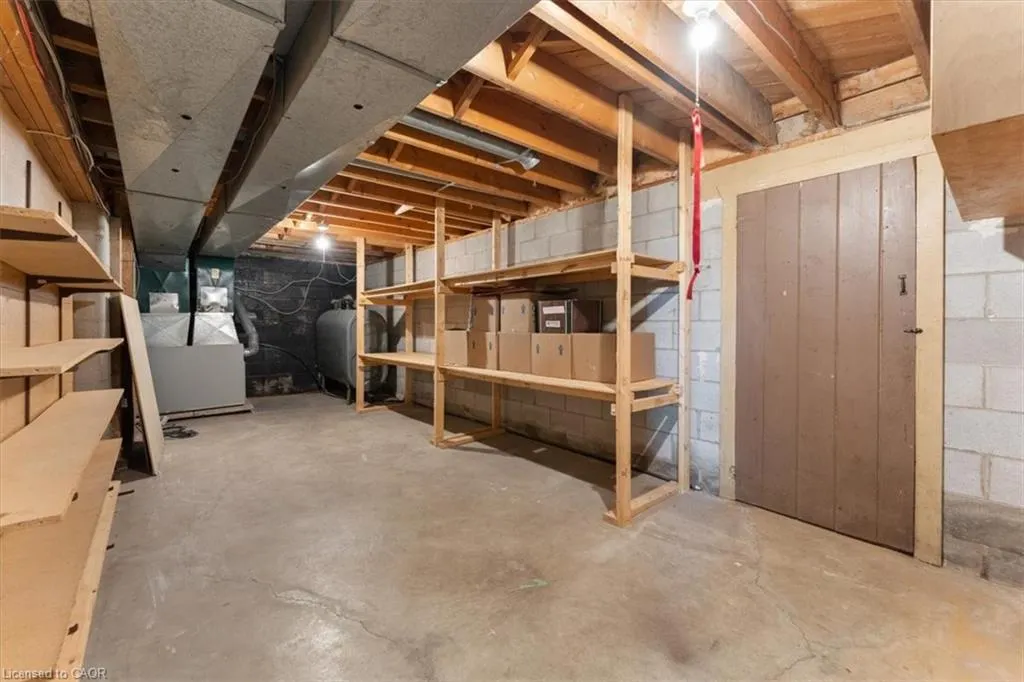 847 Carluke Road W