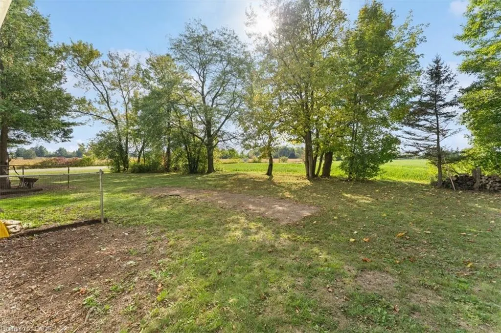 847 Carluke Road W