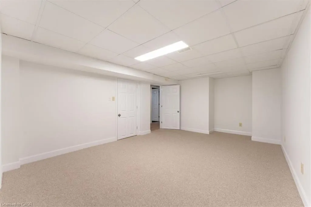 847 Carluke Road W