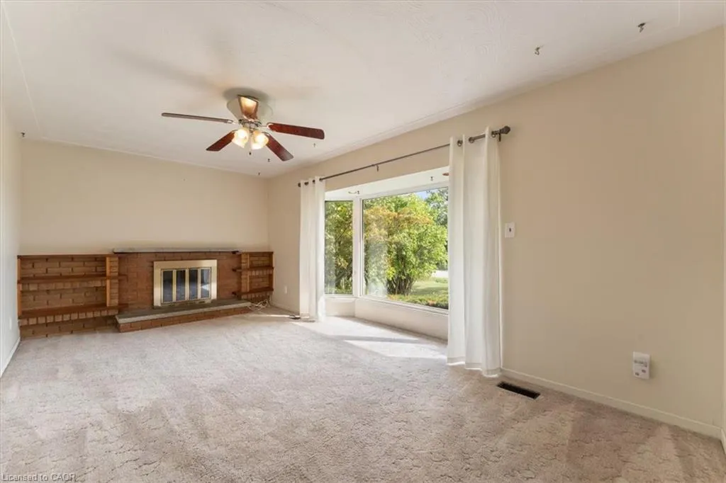 847 Carluke Road W