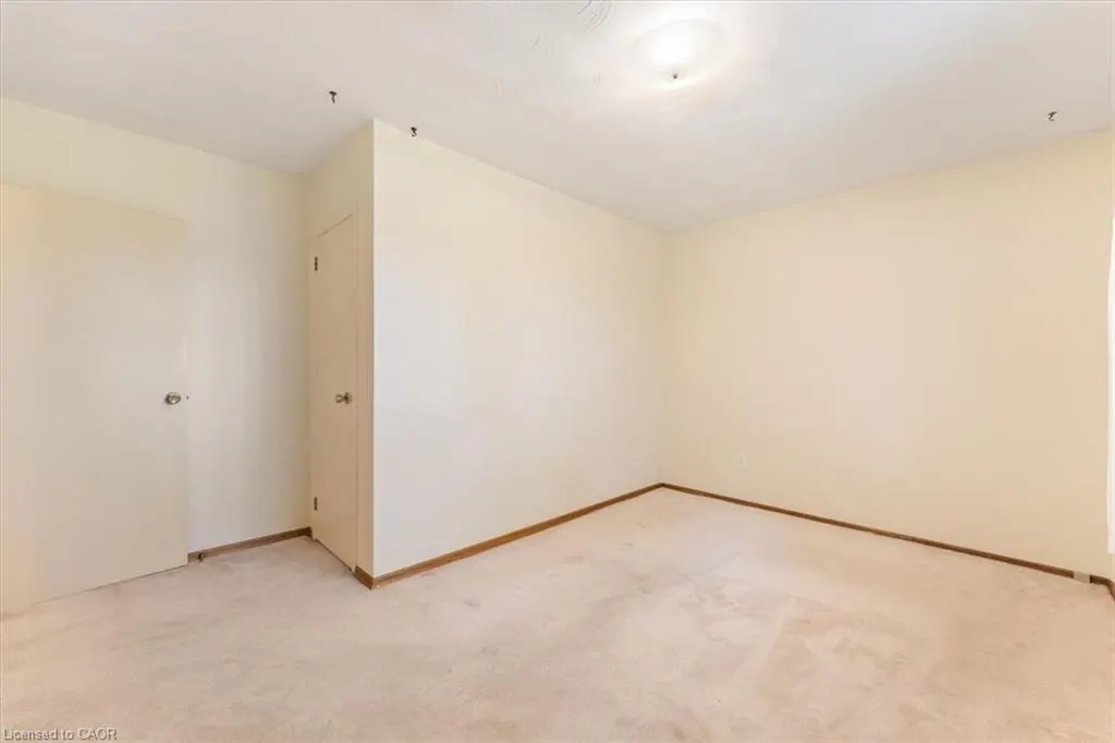 847 Carluke Road W
