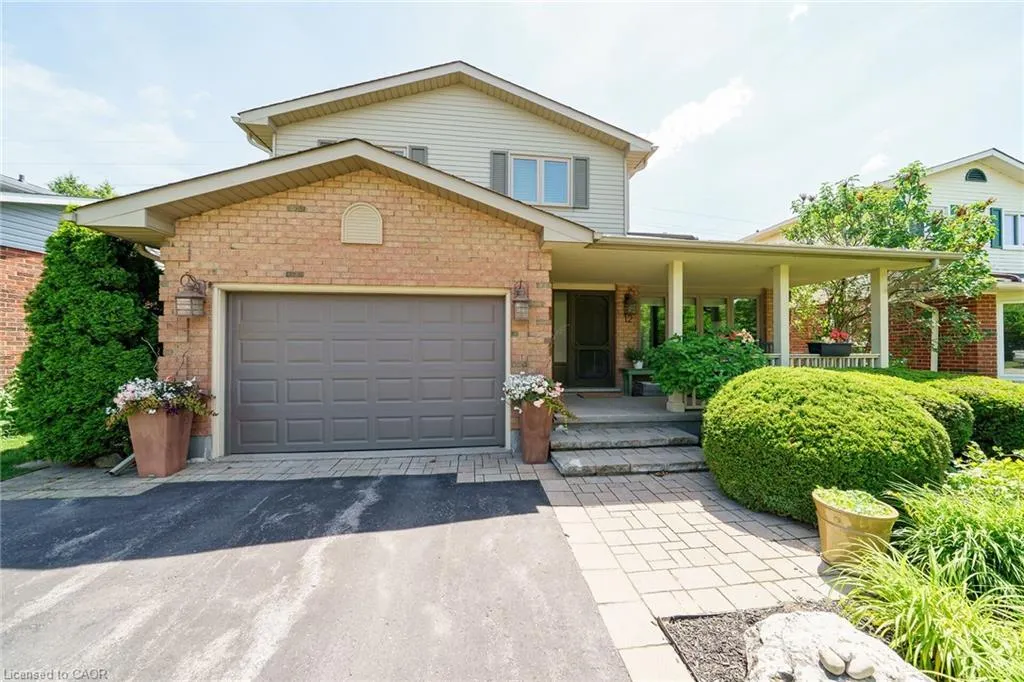 12 Vance Crescent