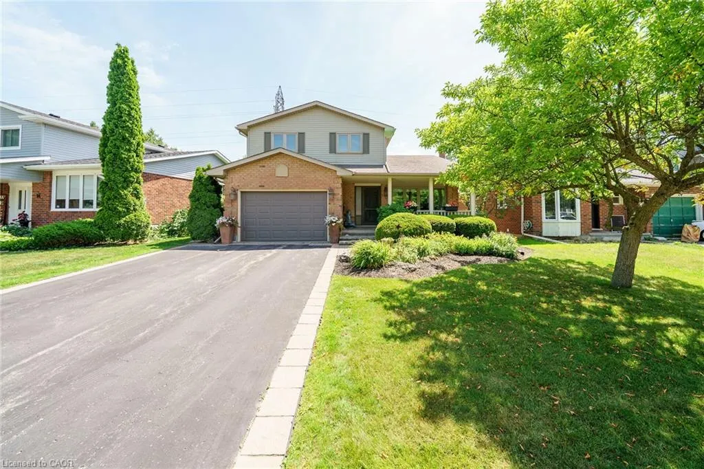 12 Vance Crescent