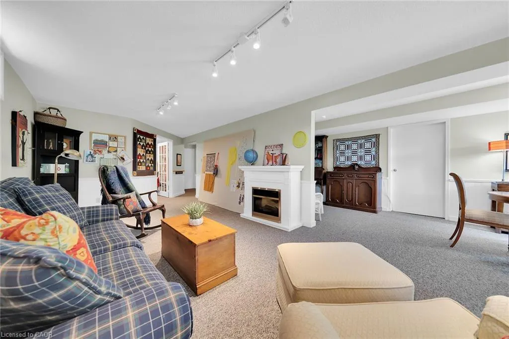 12 Vance Crescent