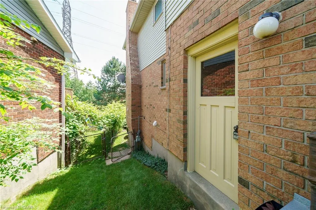 12 Vance Crescent