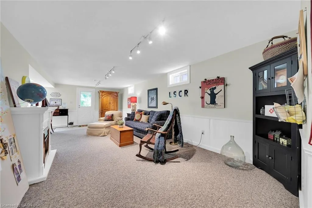 12 Vance Crescent