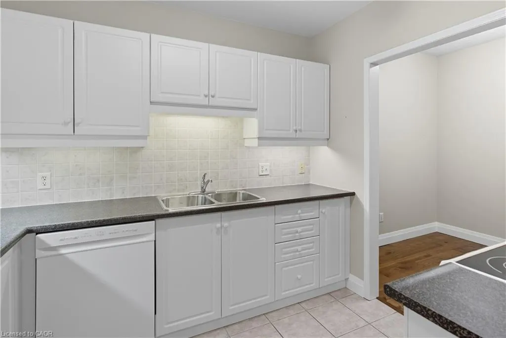 2075 Amherst Heights Drive, #211