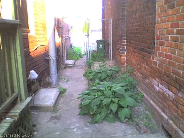 59 Victoria Avenue N