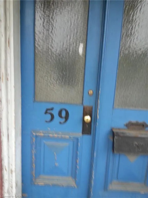 59 Victoria Avenue N