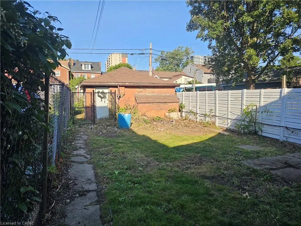 59 Victoria Avenue N