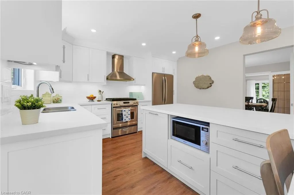 34 Curry Crescent