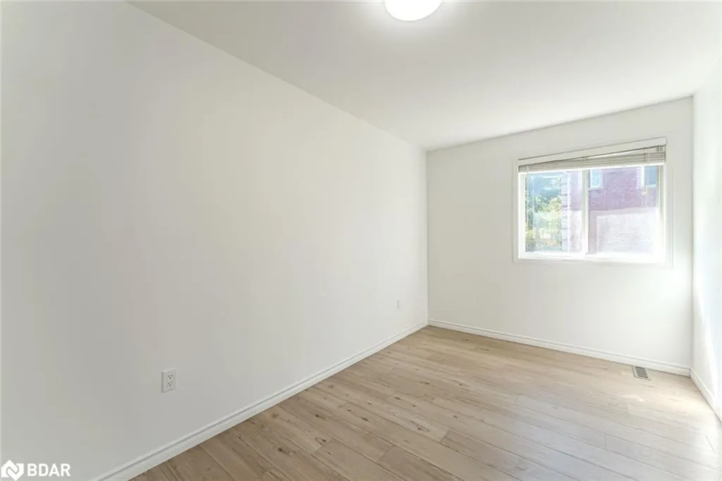 9 Kestrel Court, #Upper