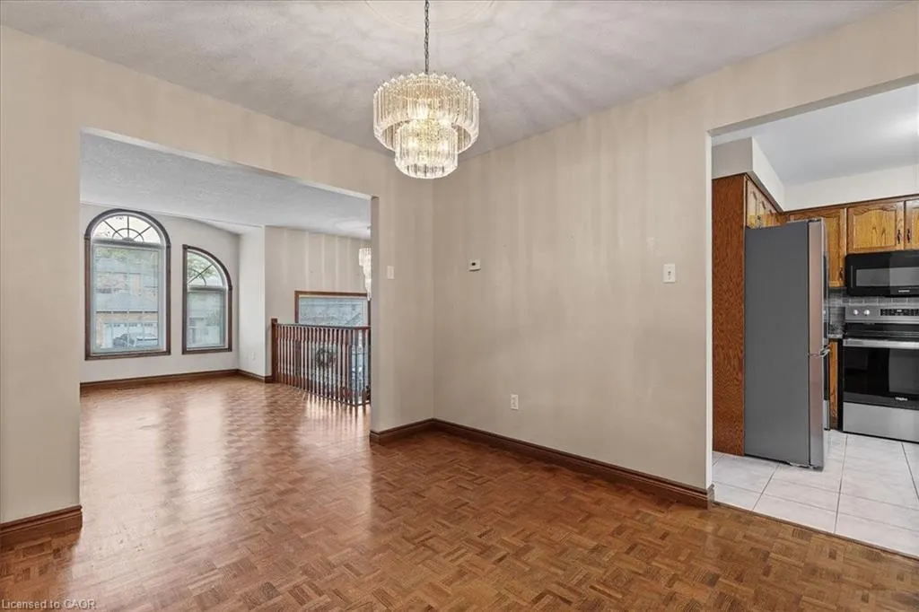 83 Hazelwood Crescent