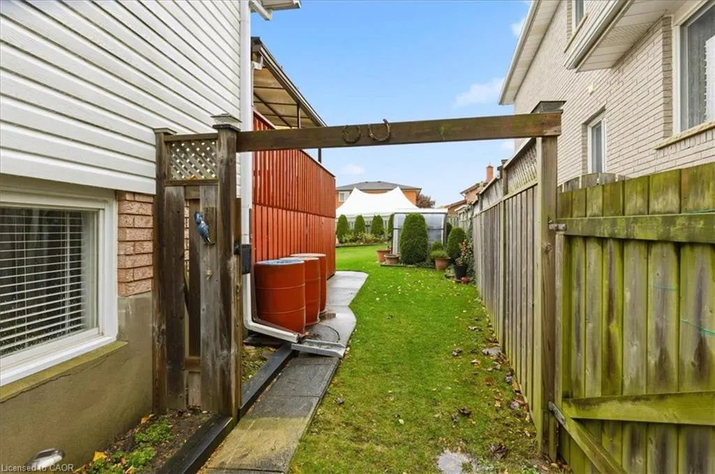 83 Hazelwood Crescent