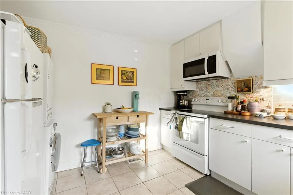 346 Hunter Street W