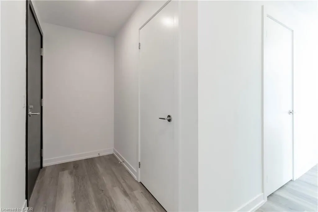 15 Wellington Street S, #1406