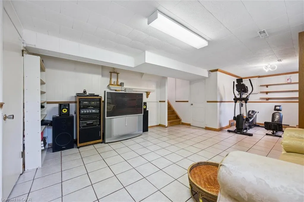 85 Christopher Drive