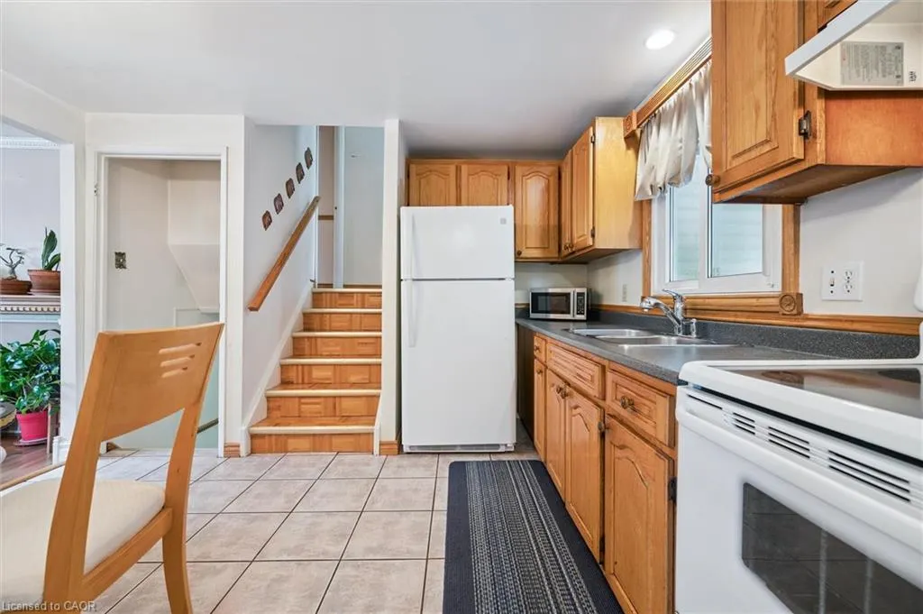 85 Christopher Drive