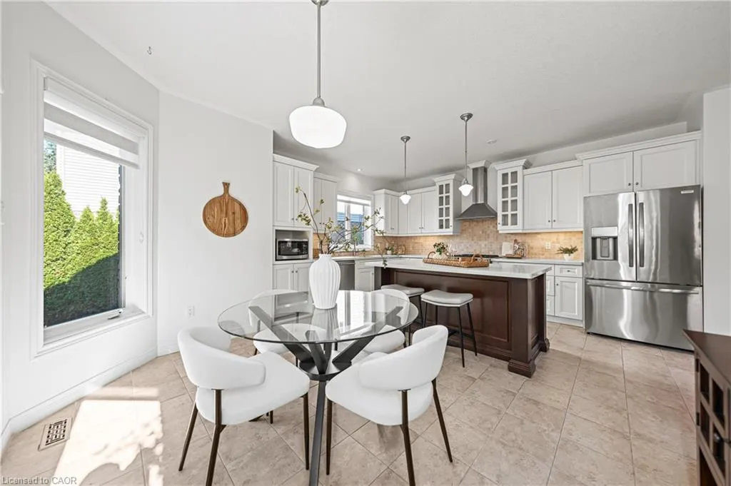 917 Fung Place