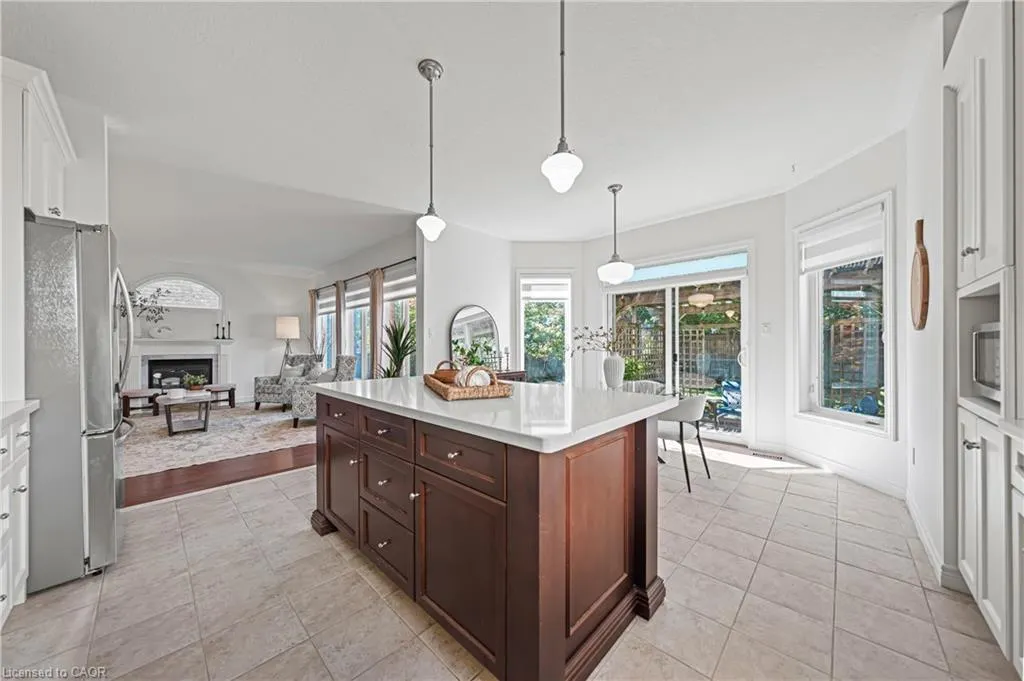 917 Fung Place