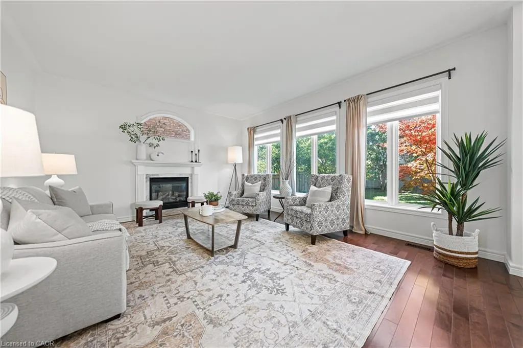 917 Fung Place