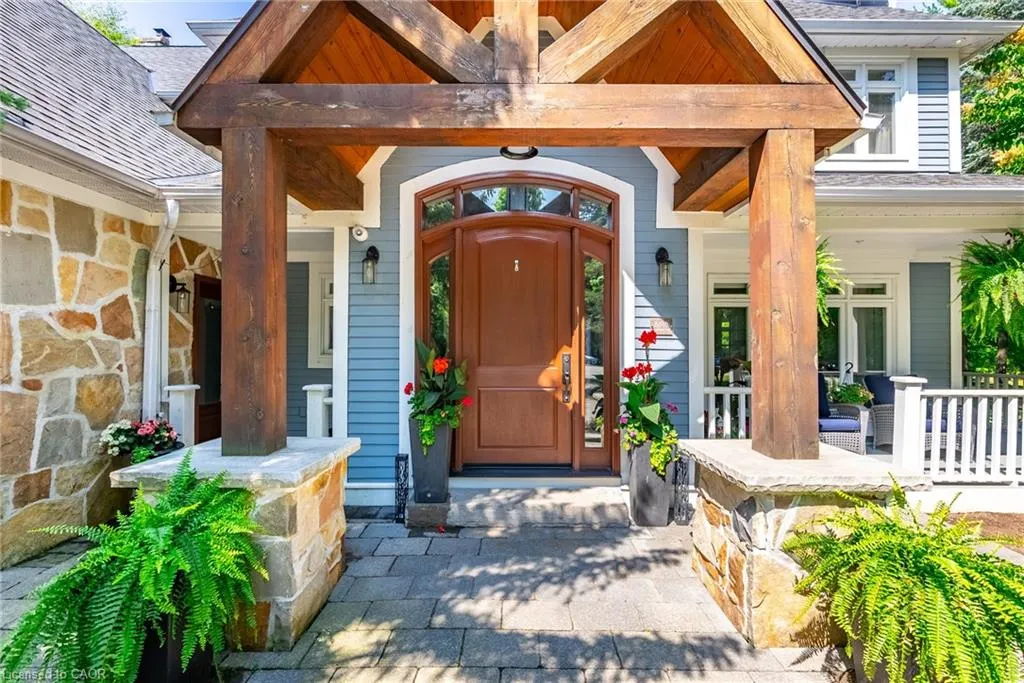 6618 Carriage Trail