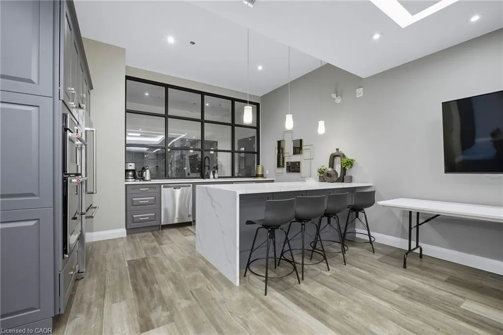 1 Redfern Avenue, #426