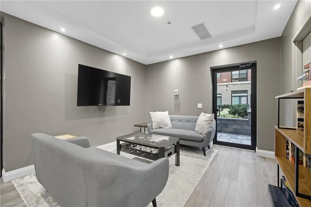 1 Redfern Avenue, #426