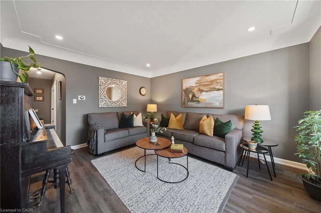 327 East 31st Street