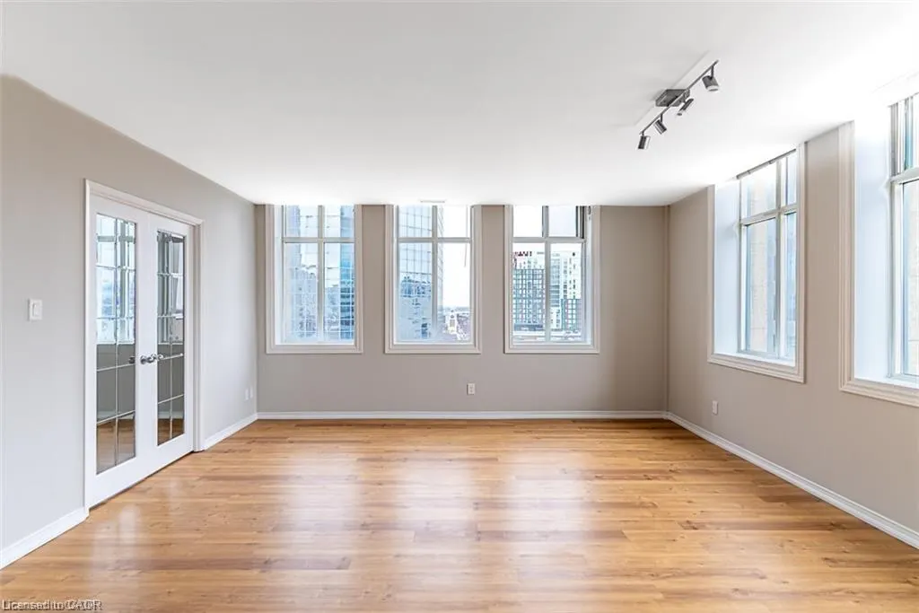 36 James Street S, #1002