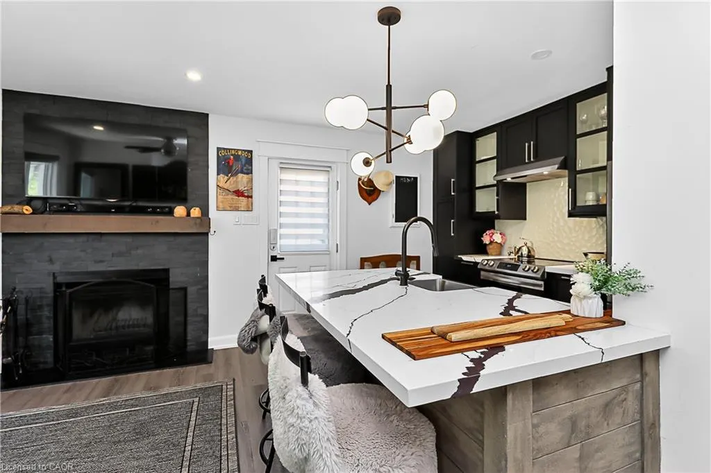 15 Dawson Drive, #3
