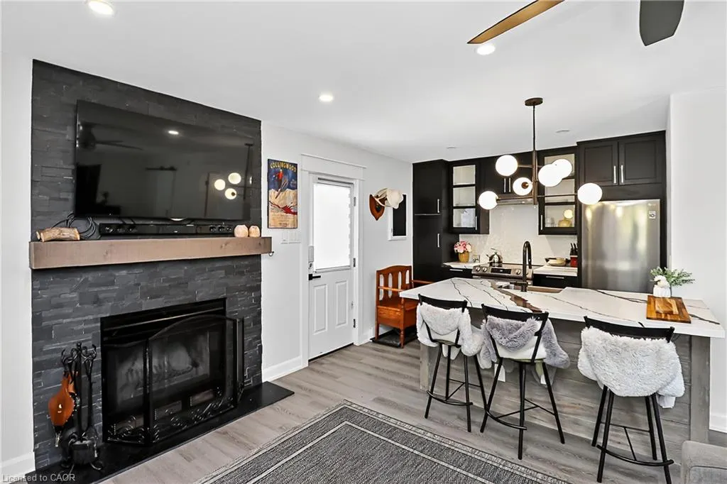 15 Dawson Drive, #3