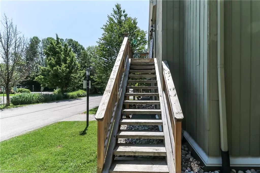 15 Dawson Drive, #3