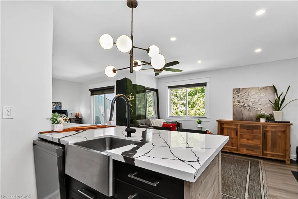 15 Dawson Drive, #3