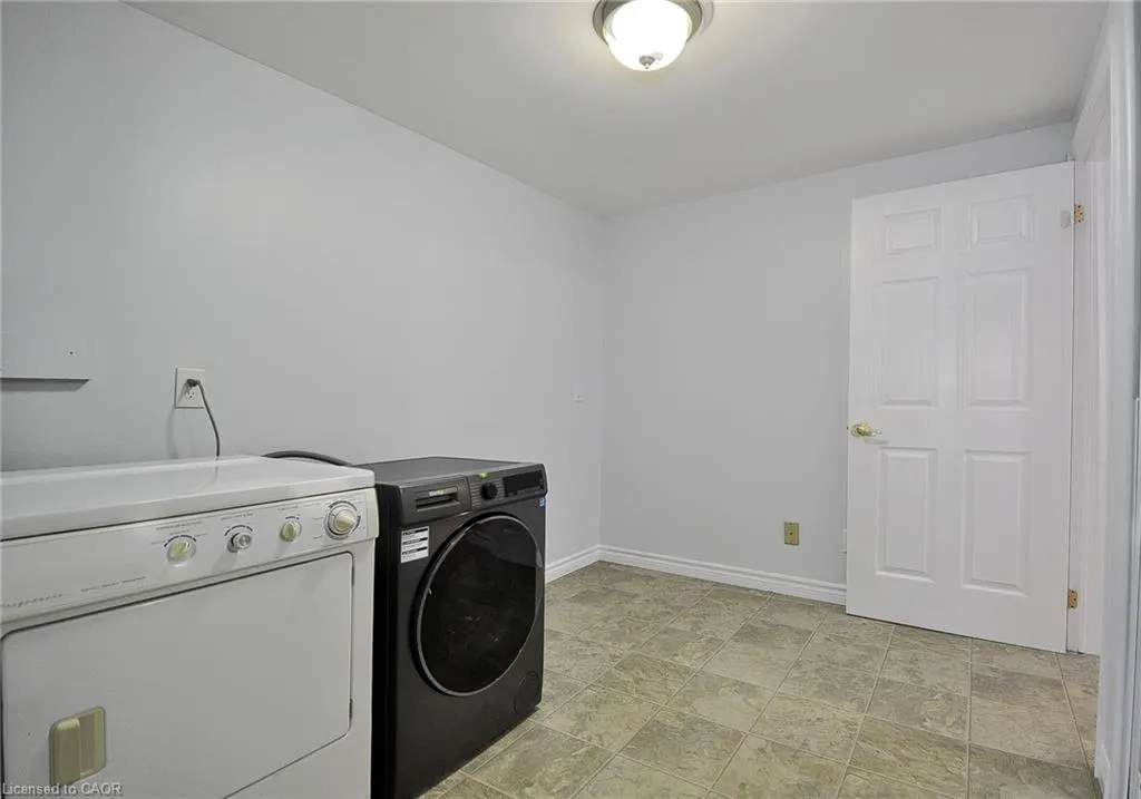 1029 Valentine Drive, #B