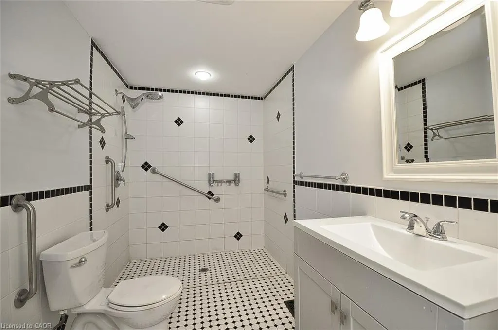 1029 Valentine Drive, #B