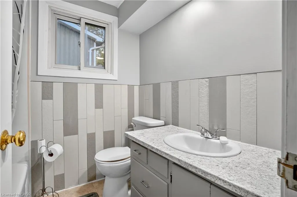 13 Roosevelt Avenue