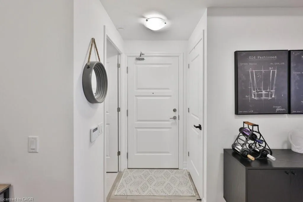 36 Elm Drive W, #705