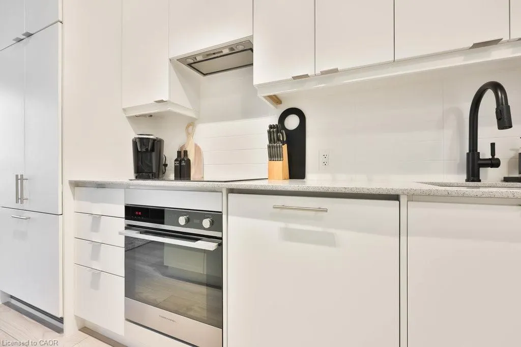 36 Elm Drive W, #705