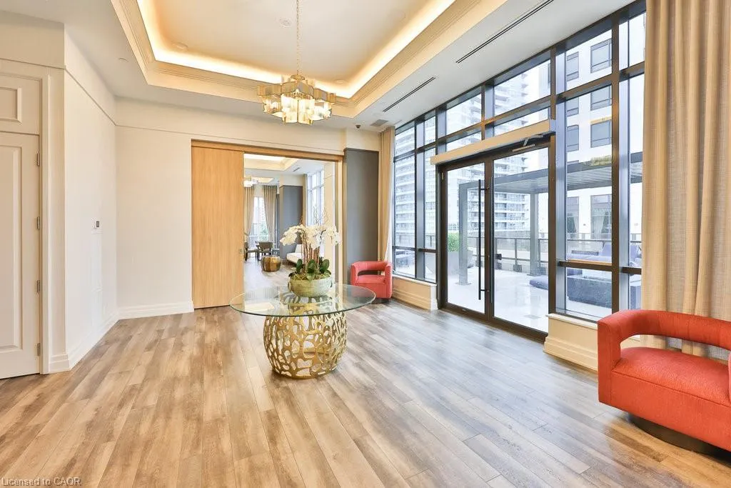 36 Elm Drive W, #705