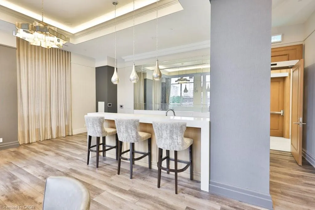 36 Elm Drive W, #705