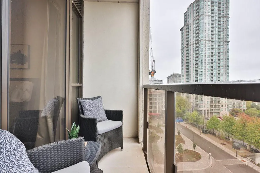 36 Elm Drive W, #705