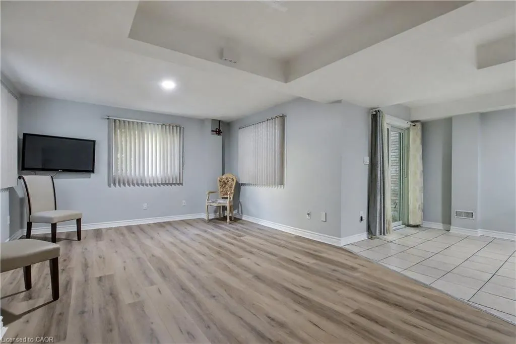 180 Lena Crescent, #Bsmnt