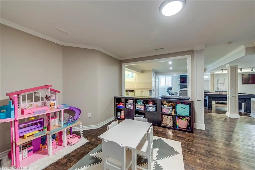 16 Sweetman Drive
