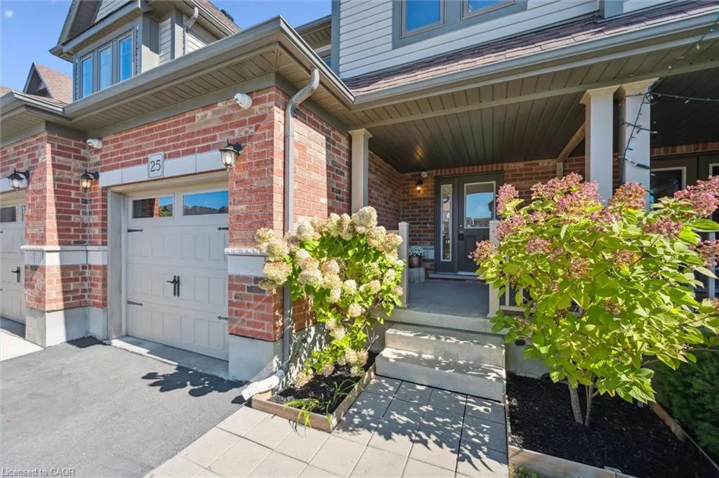 25 Sandybay Avenue