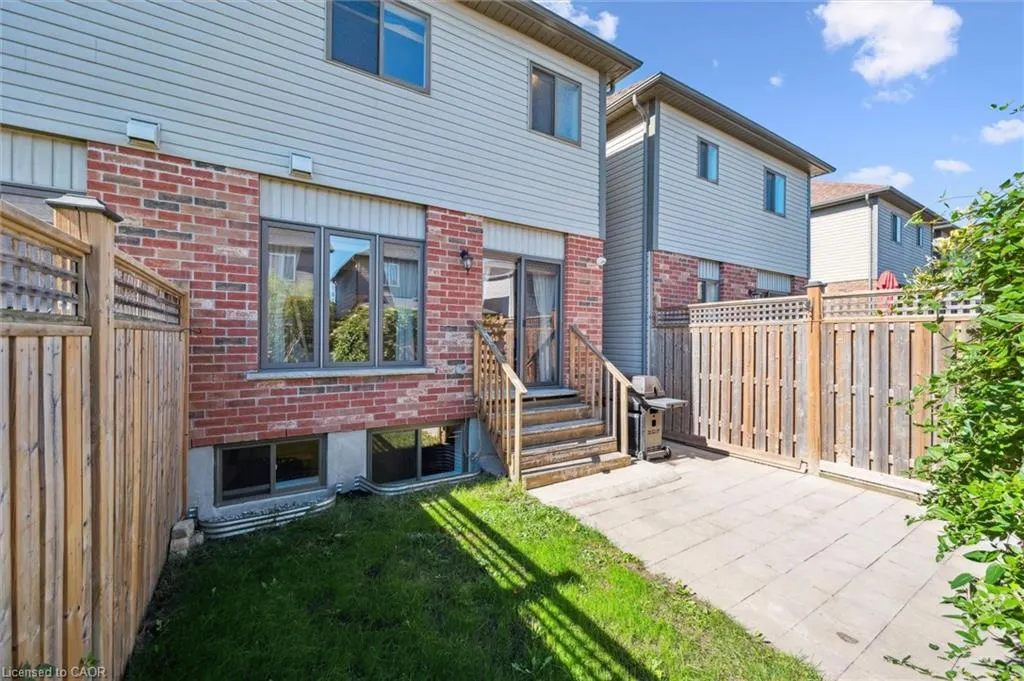 25 Sandybay Avenue