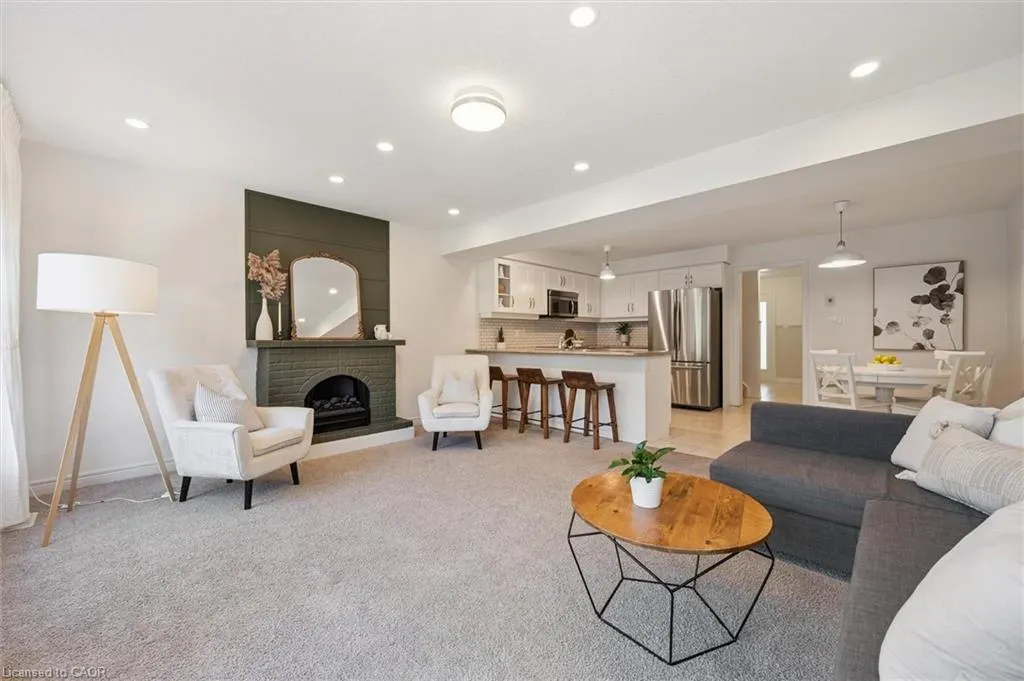 25 Sandybay Avenue
