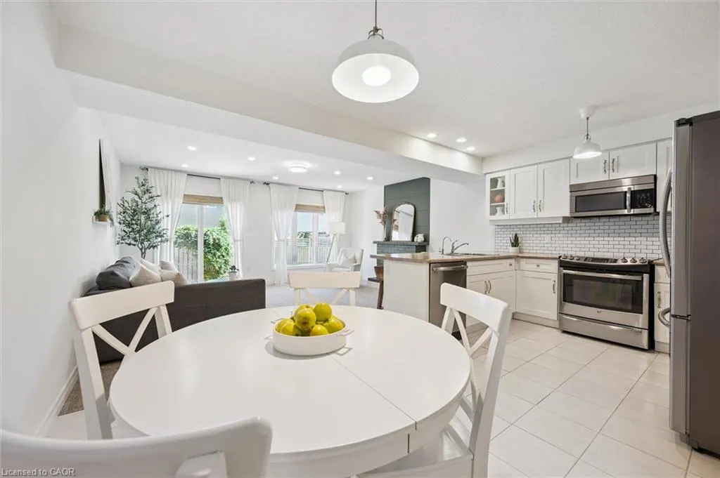 25 Sandybay Avenue