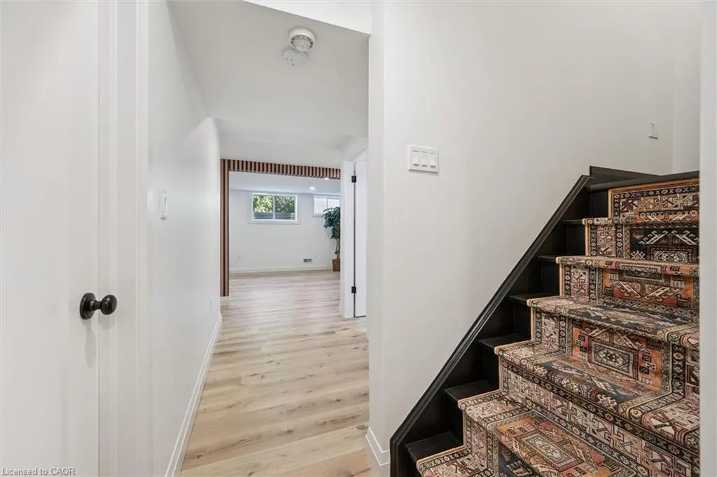 25 Sandybay Avenue